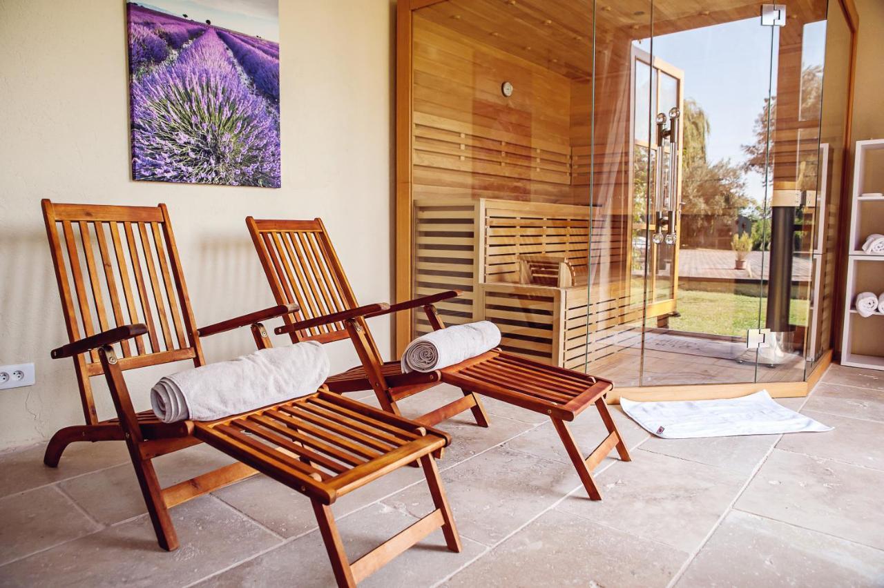 Bed and Breakfast Les Champs De Provence La Baume-de-Transit Exterior foto